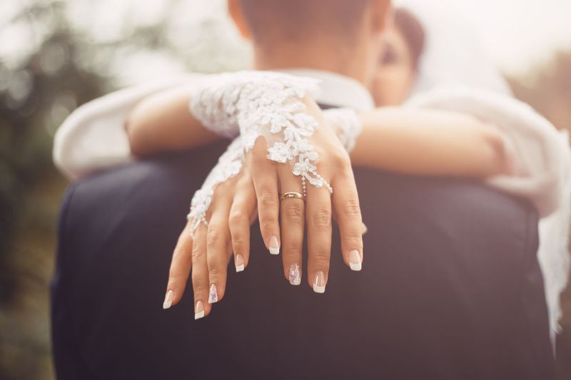 wedding nails romantic